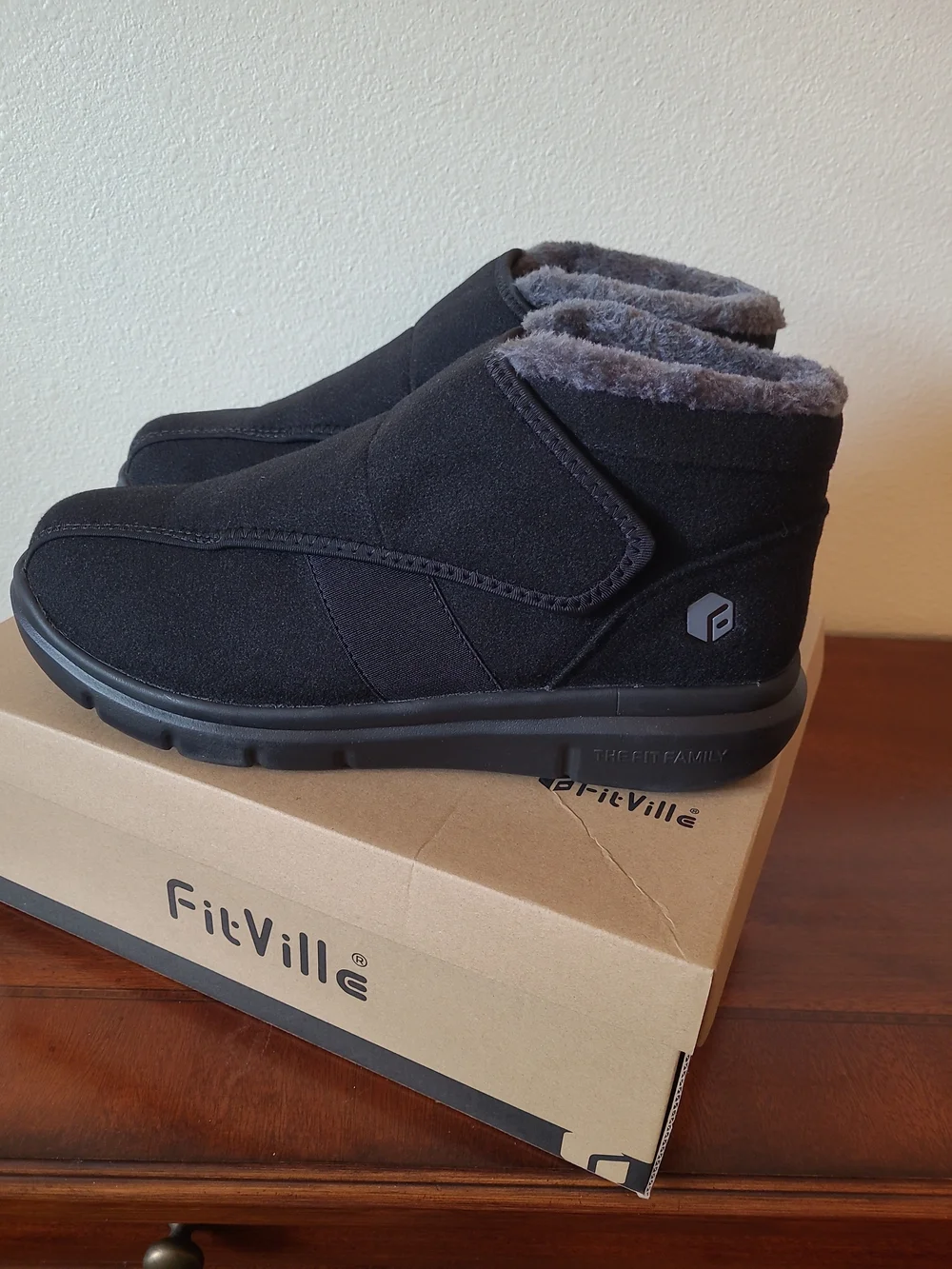 NWB FitVille Men’s Easytop Diabetic Black Cozy Slip-On Winter Boots